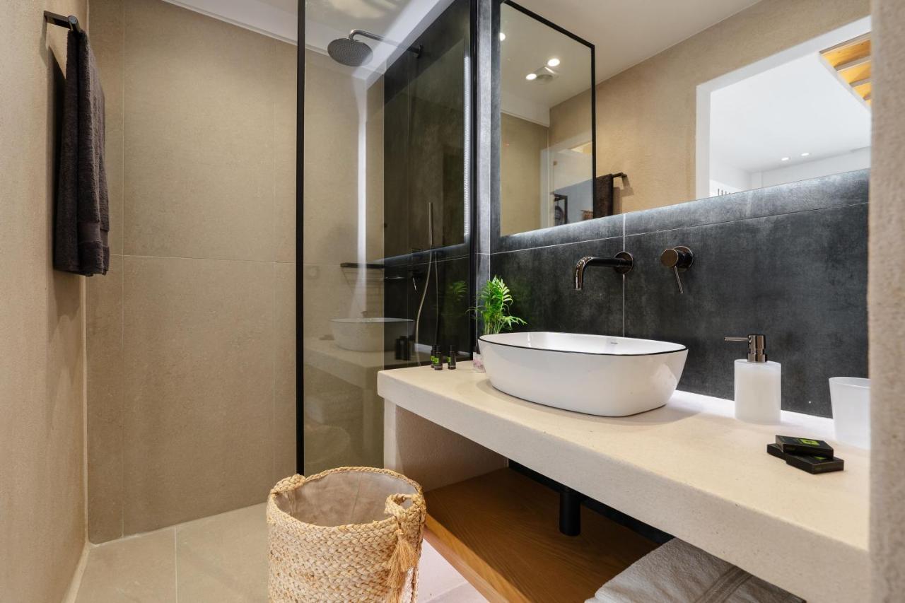 Elvirtus Suites Naxos City Exterior photo