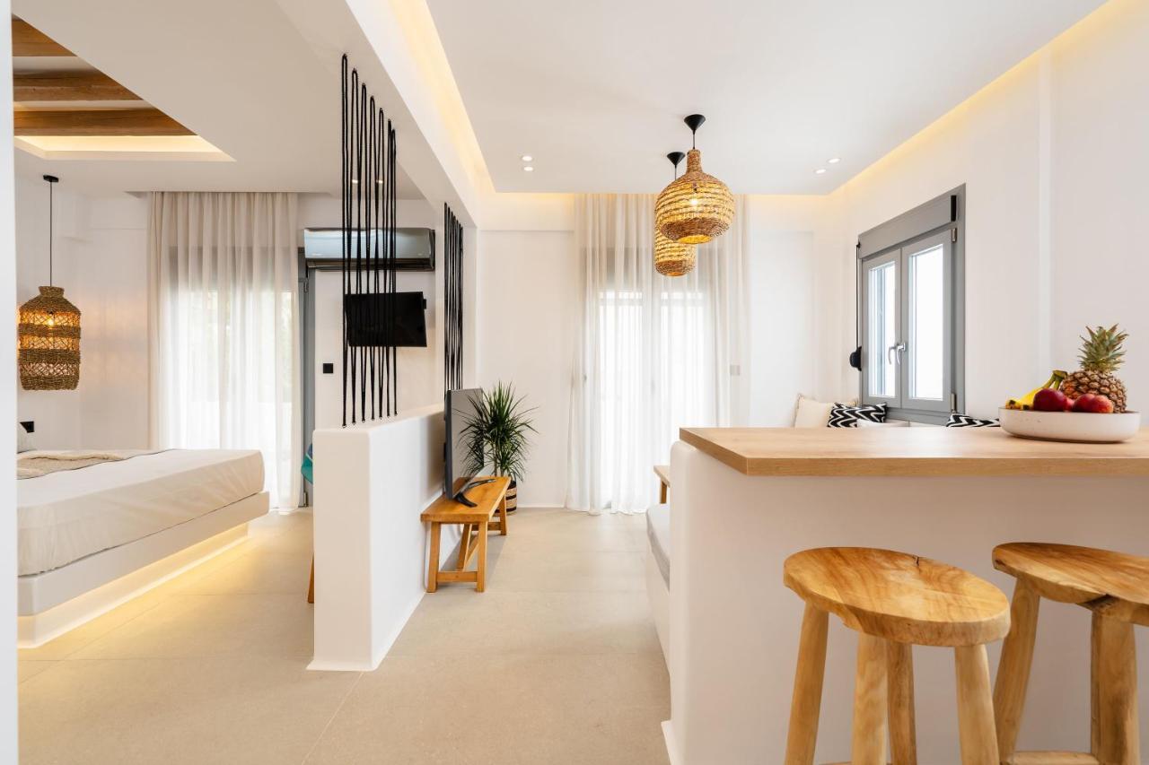 Elvirtus Suites Naxos City Exterior photo